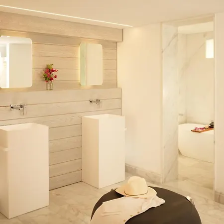 מלון Mykonos Riviera & Spa, A Member Of Small Luxury Of The World 5*